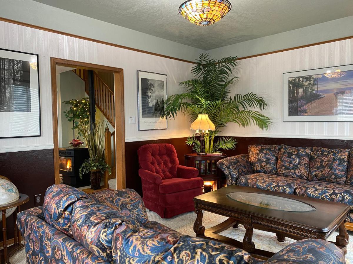 The Victorian Spa Retreat Port Angeles Exterior photo