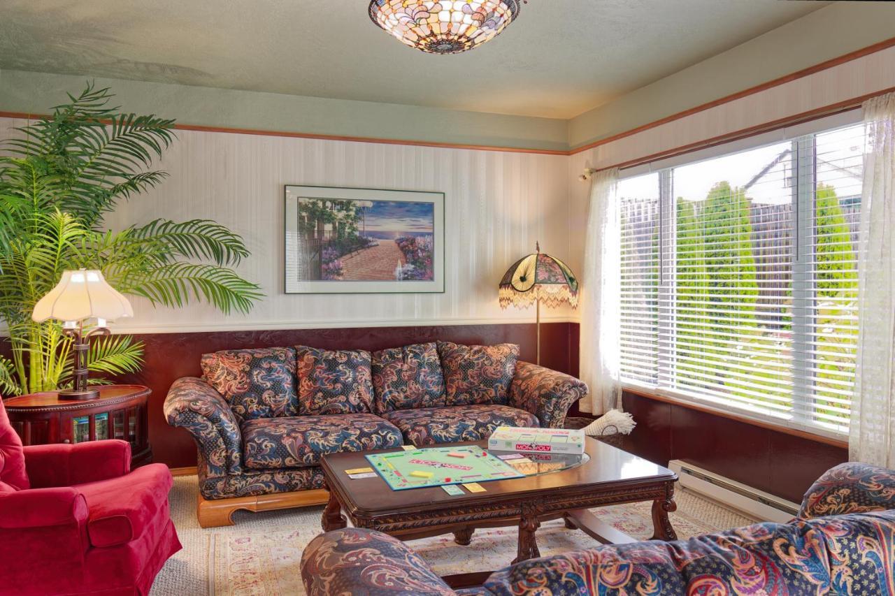 The Victorian Spa Retreat Port Angeles Exterior photo